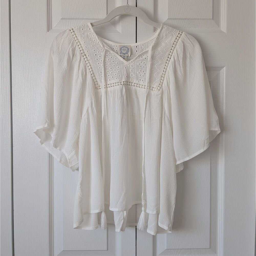 Francesca's Blue Rain White Front Tie Eyelet Top Blouse Womens Medium Boho Chic